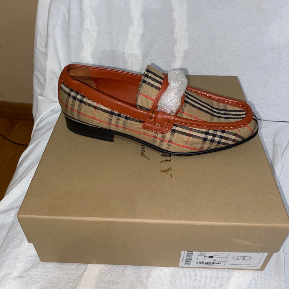 Burberry Loafers